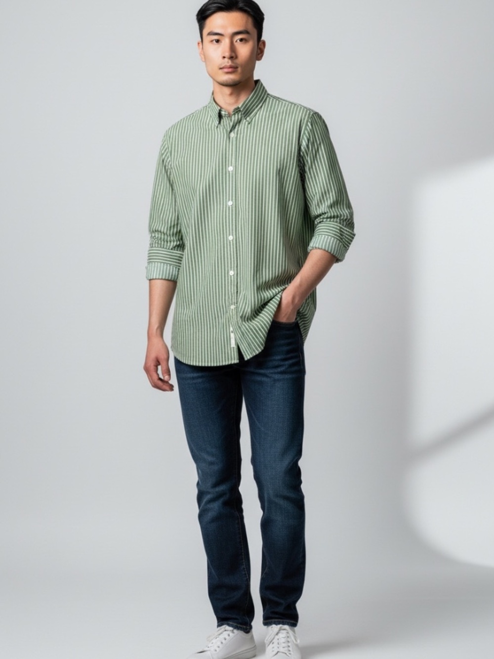 Men’s green express button down shirt size medium